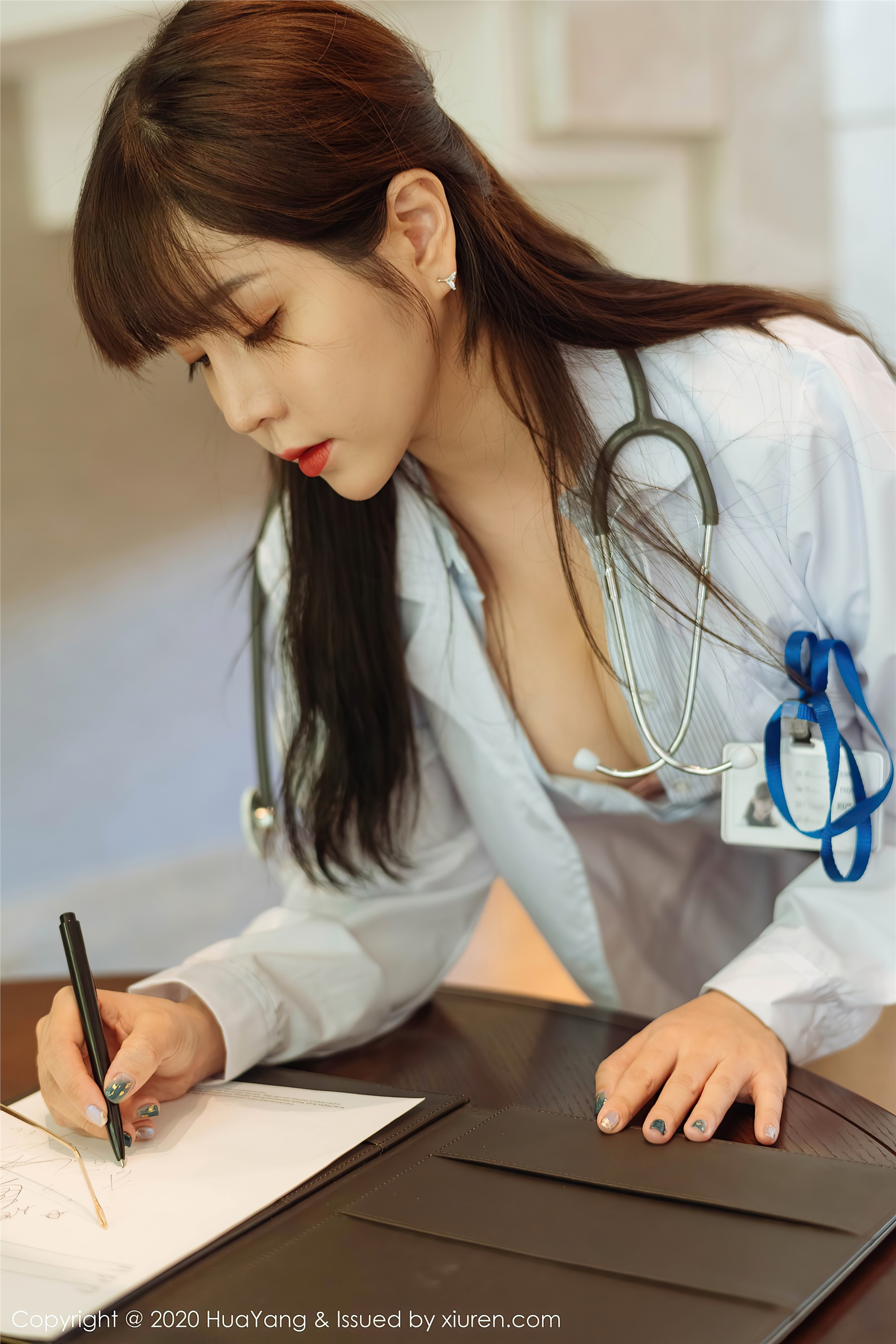 HuaYang花漾 2020.12.04 Vol.334 王雨纯